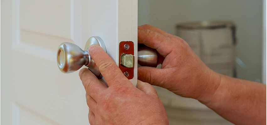 AAA Locksmiths For lock Replacement in New Rochelle, New York